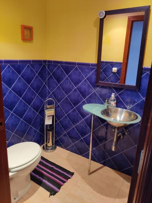 Beautiful Stay Near Park Дения Екстериор снимка